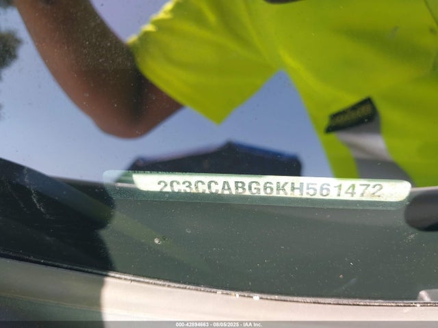 2C3CCABG6KH561472 Chrysler 300