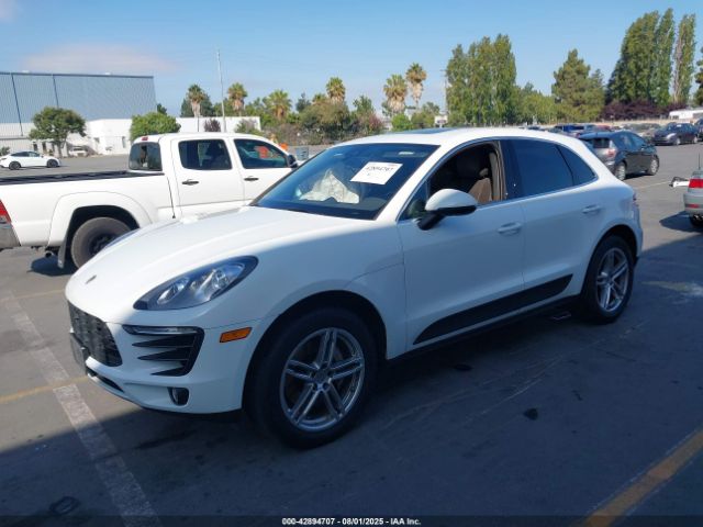 2017 PORSCHE MACAN WP1AB2A52HLB10111 Photo 1