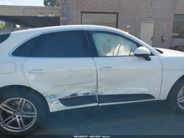 2017 PORSCHE MACAN WP1AB2A52HLB10111 Photo 5