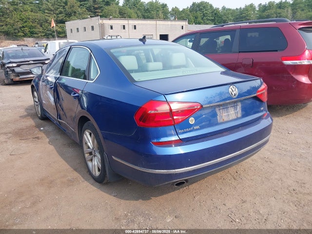 Volkswagen 2016 2016 1VWCT7A30GC027260 Image 14
