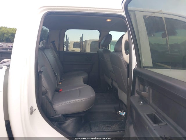 42894824 :رقم المزاد ، 3C6UR5CJ6HG727490 vin ، 2017 Ram 2500 Tradesman  4x4 6'4 Box مزاد بيع