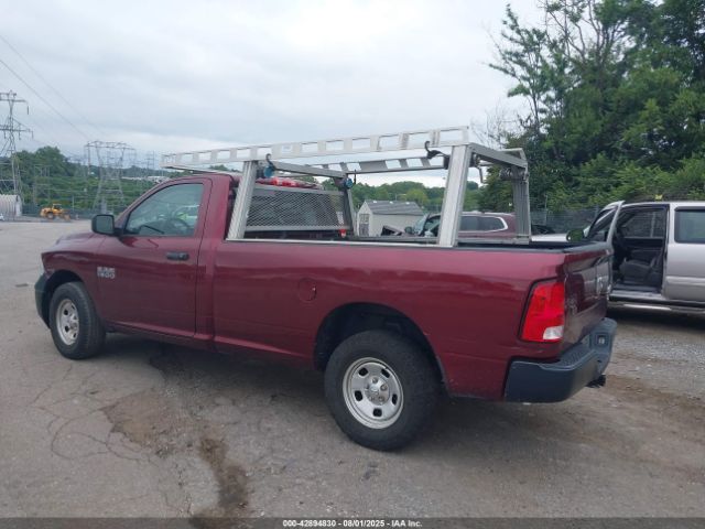 2016 RAM 1500 3C6JR7DG8GG352931 Photo 2