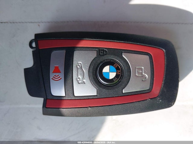 WBA8B9G53JNV00562 BMW 2018