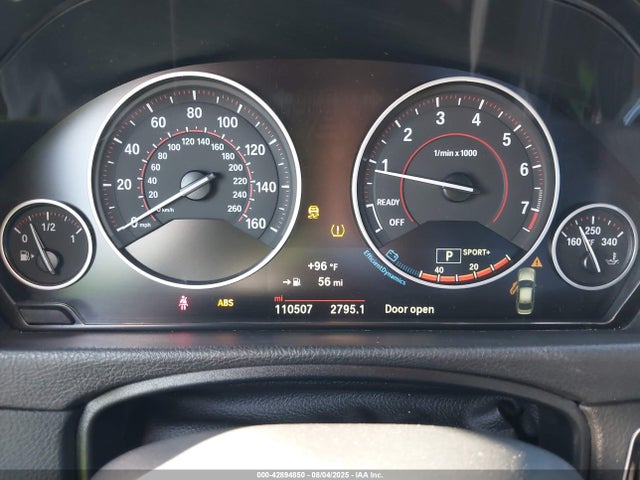 WBA8B9G53JNV00562 BMW 2018