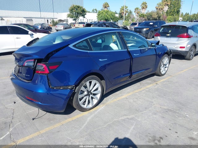 2019 TESLA MODEL 3 5YJ3E1EB3KF195465 Photo 3