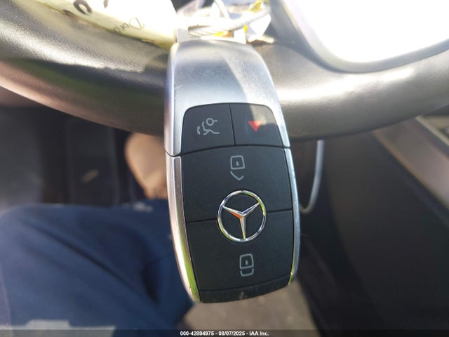W1N4M4HB5MW137238 Mercedes-Benz m260