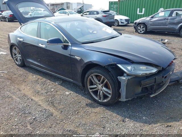 2013 TESLA MODEL S 5YJSA1CN0DFP04516 Photo 0