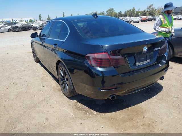 BMW 2016 2016 WBA5B1C58GG133651 Image 3