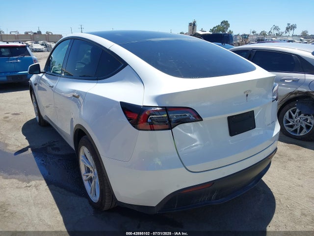 2022 TESLA MODEL Y 7SAYGDEE4NF315356 Photo 2
