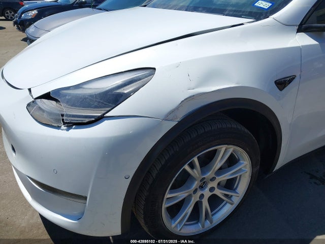 2022 TESLA MODEL Y 7SAYGDEE4NF315356 Photo 5