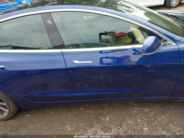 Tesla 2019 2019 5YJ3E1EA4KF337460 Image 13