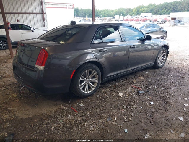 Chrysler 300 2017 2C3CCAAGXHH577023 Image 4