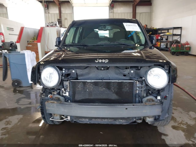Jeep 2016 2016 1C4NJRFB5GD758645 Image 13