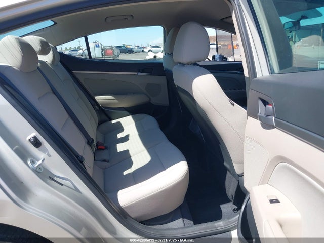 Hyundai Elantra 2017 5NPD84LF1HH088718 Image 8