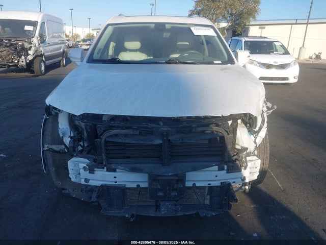 1GYKPDRS3MZ221975 Cadillac lgx