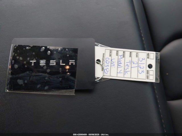 2021 TESLA MODEL Y 5YJYGDEF0MF240238 Photo 10