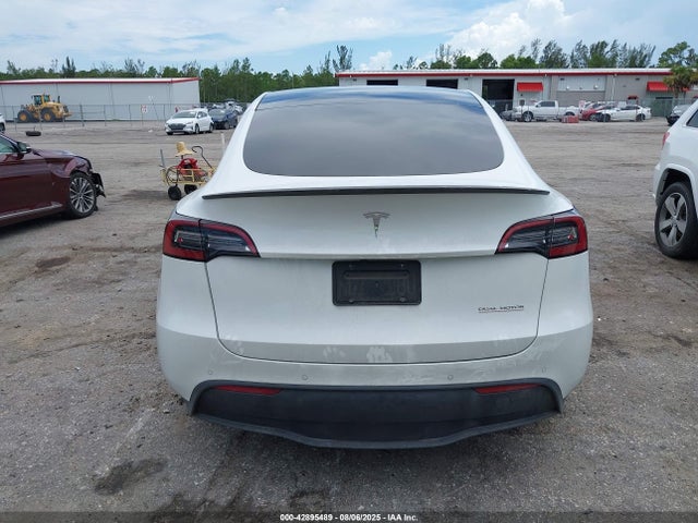 5YJYGDEF0MF240238 Tesla Model Y