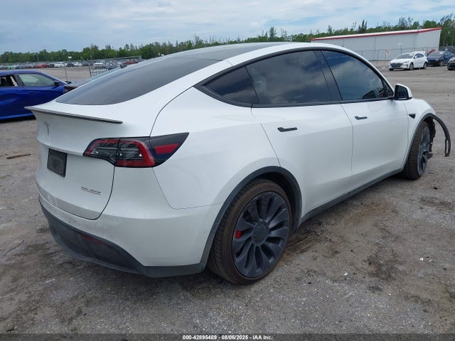 2021 TESLA MODEL Y 5YJYGDEF0MF240238 Photo 3