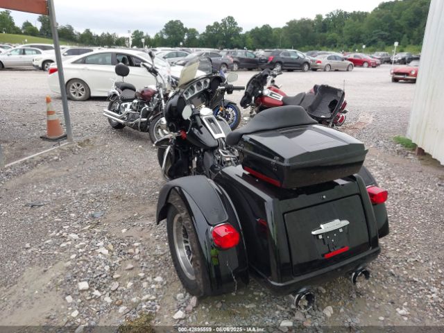 2015 HARLEY-DAVIDSON FLHTCUTG 1HD1MAL18FB859741 Photo 2