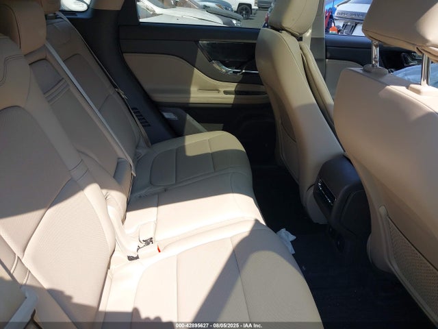 Lincoln ivct 2024 5LMTJ5DZ3RUL17110 Image 8