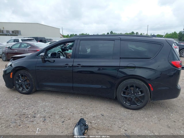 Chrysler 2025 2025 2C4RC1GG8SR520379 Image 15