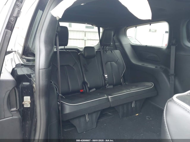Chrysler 2025 2025 2C4RC1GG8SR520379 Image 8