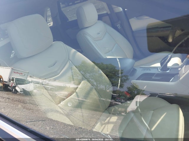 2017 CADILLAC XT5 1GYKNDRS2HZ289907 Photo 4