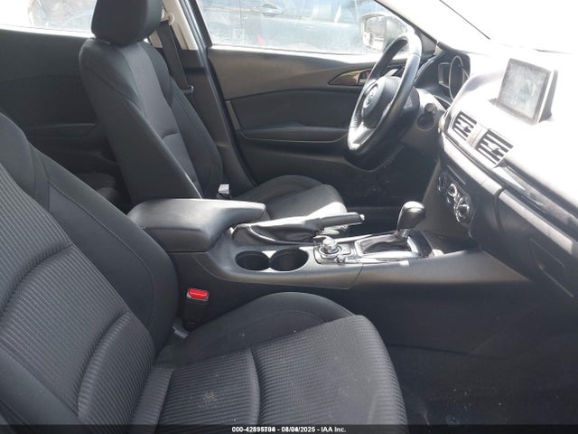 3MZBM1L79FM195854 Mazda Mazda3 I Touring