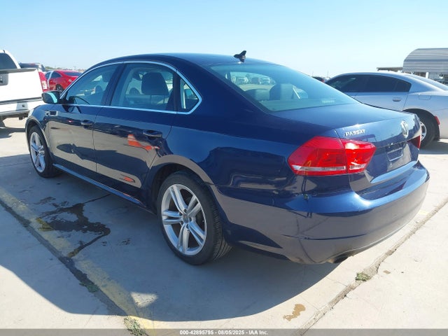 Volkswagen 2014 2014 1VWBS7A33EC044498 Image 3