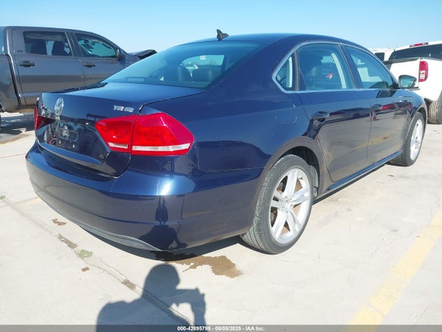 Volkswagen 2014 2014 1VWBS7A33EC044498 Image 4