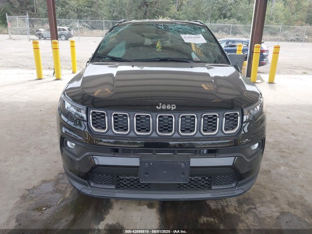 Jeep 2025 2025 3C4NJDBNXST553215 Image 12