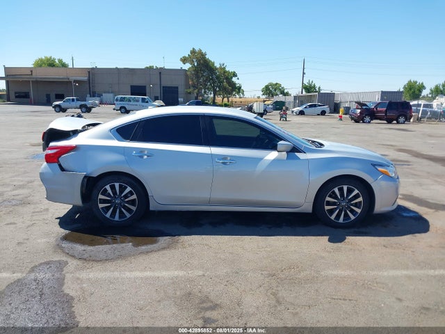 1N4AL3AP7HC290729 Nissan 2017