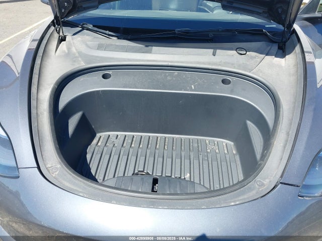 2023 TESLA MODEL 3 5YJ3E1EB8PF699324 Photo 9