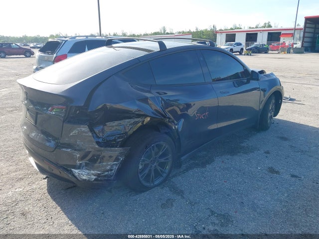 2024 TESLA MODEL Y 7SAYGDED7RF213420 Photo 3