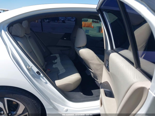 1HGCR2F39HA096637 Honda k24w1