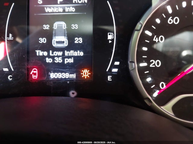 ZACCJBAB5JPH85536 Jeep Renegade