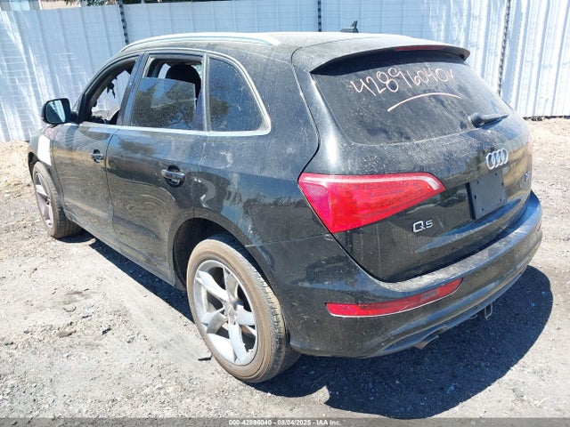 2011 AUDI Q5 WA1DKAFP9BA090195 Photo 2