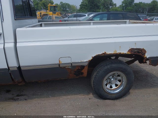 1986 GMC C1500 1GTEC14N7GJ510097 Photo 5