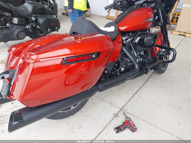 1HD1KB714RB621136 Harley-Davidson Milwaukee-eight