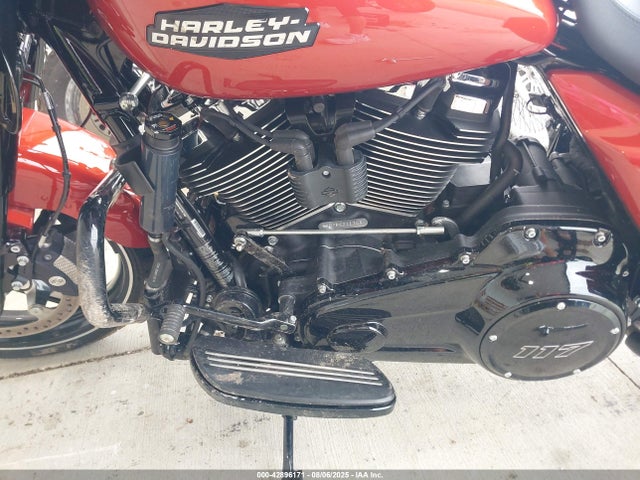 1HD1KB714RB621136 Harley-Davidson Milwaukee-eight