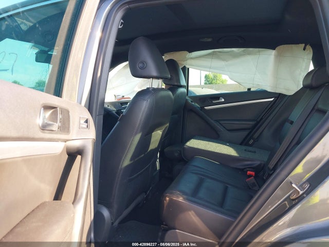 Volkswagen 2015 2015 WVGAV7AX9FW093032 Image 8