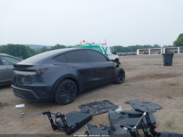 2026 TESLA MODEL Y 7SAYGDEE8TA405717 Photo 3