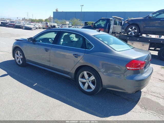 Volkswagen Passat 2015 1VWAT7A37FC103823 Image 3