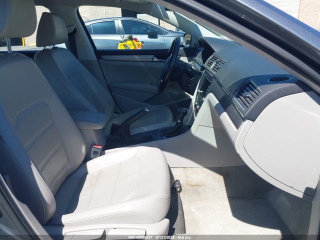 Volkswagen Passat 2015 1VWAT7A37FC103823 Image 5
