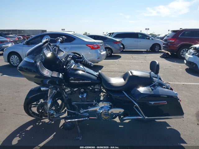 1HD1KHC11HB682063 Harley-Davidson Road Glide