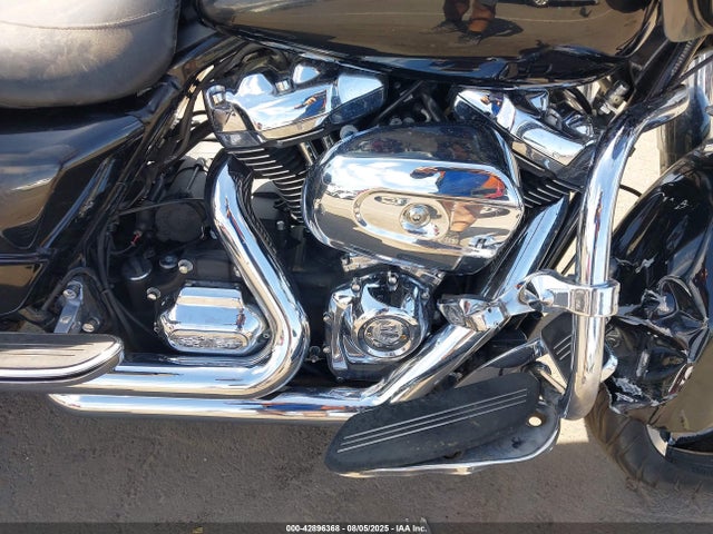1HD1KHC11HB682063 Harley-Davidson Road Glide