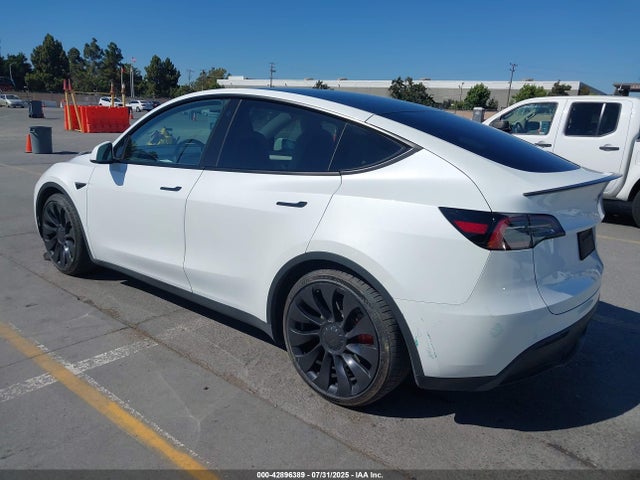 2022 TESLA MODEL Y 7SAYGDEF8NF557737 Photo 2