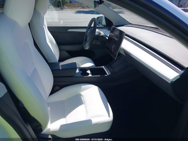 2022 TESLA MODEL Y 7SAYGDEF8NF557737 Photo 4