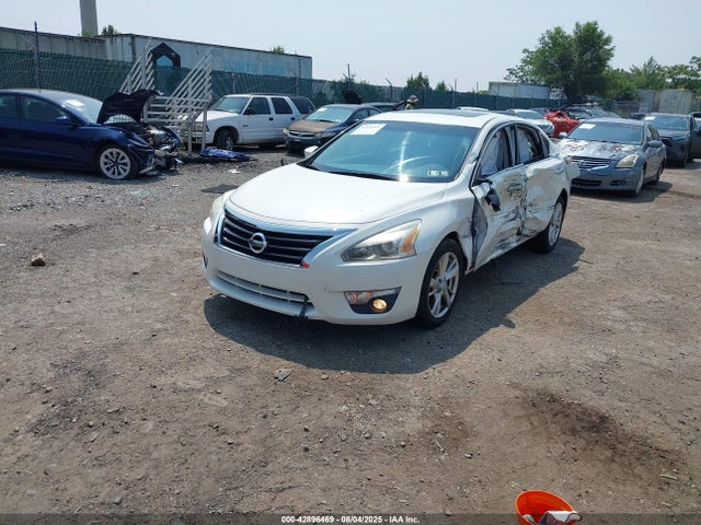 Nissan 2014 2014 1N4AL3AP8EC119595 Image 2