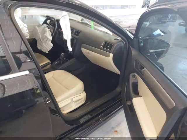 2017 VOLKSWAGEN JETTA 3VWDB7AJ9HM394745 Photo 4